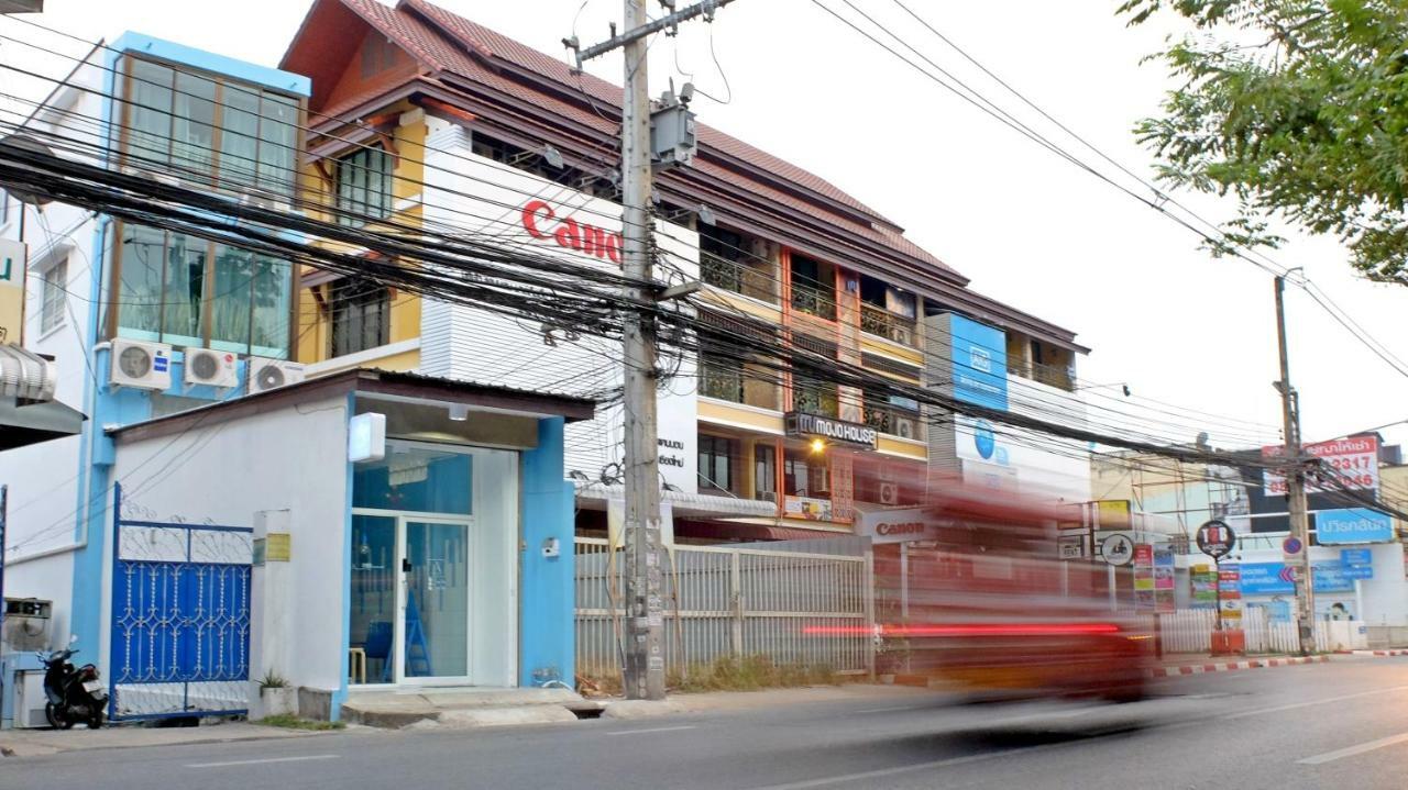 A Dude Mini Hostel (Adults Only) Chiang Mai Exterior foto